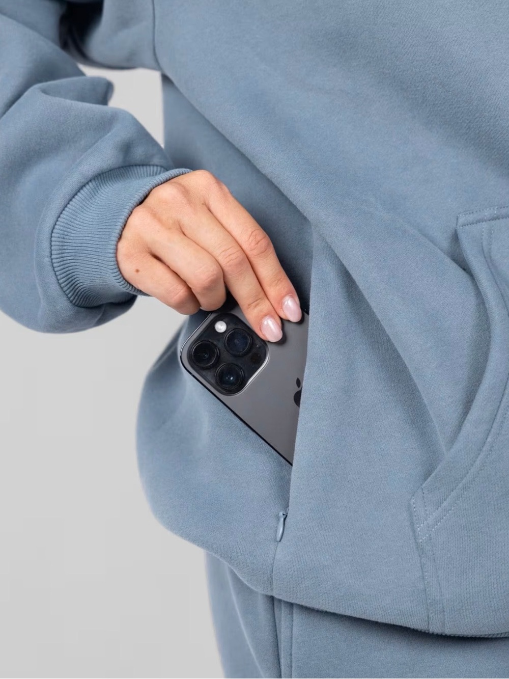 Comfort SKY Large Travel Essentials Hoodie - Picture 4 of 9